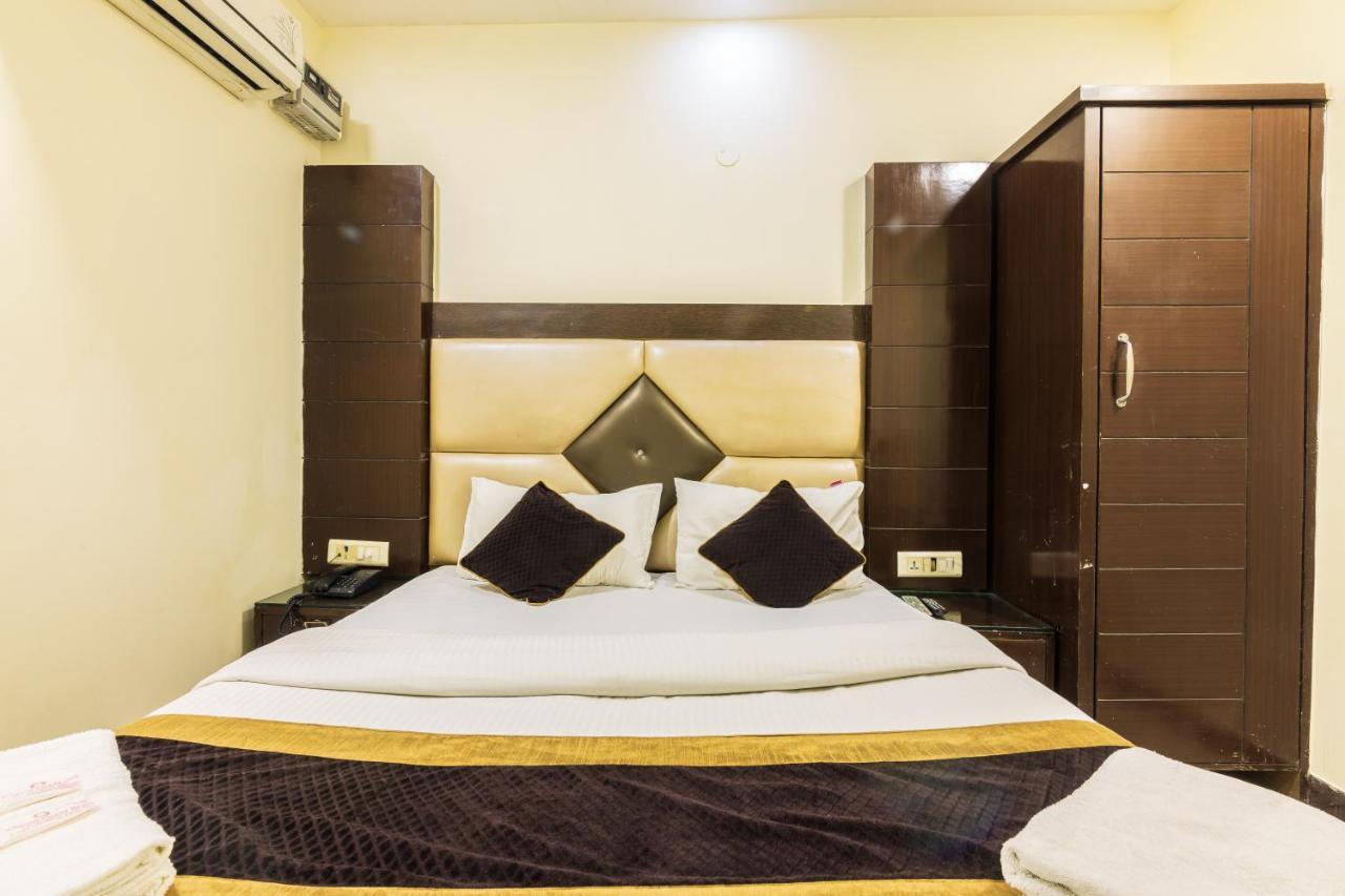 Hotel Grand Shyam- In Front Of New Delhi Railway Station-Couple Friendly ニューデリー エクステリア 写真