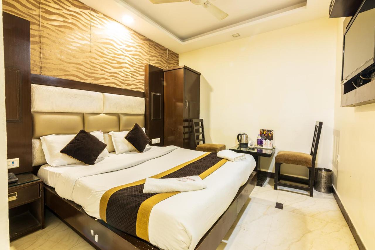Hotel Grand Shyam- In Front Of New Delhi Railway Station-Couple Friendly ニューデリー エクステリア 写真