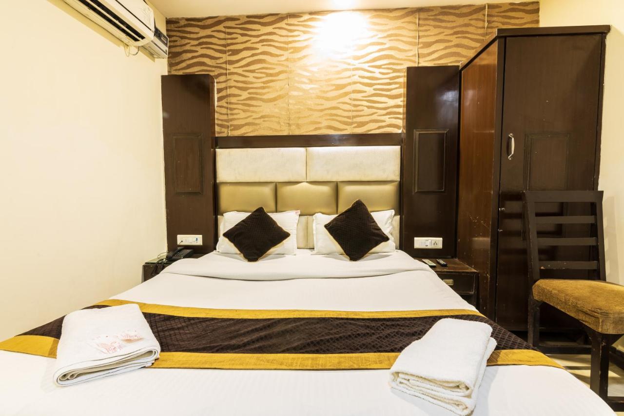 Hotel Grand Shyam- In Front Of New Delhi Railway Station-Couple Friendly ニューデリー エクステリア 写真