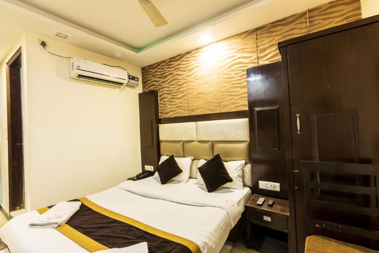 Hotel Grand Shyam- In Front Of New Delhi Railway Station-Couple Friendly ニューデリー エクステリア 写真